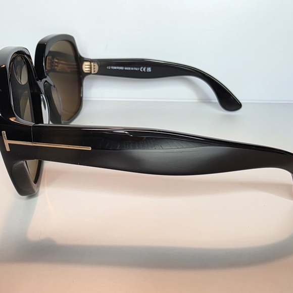 Tom Ford Black Women's Sunglasses - Picture 4 of 6